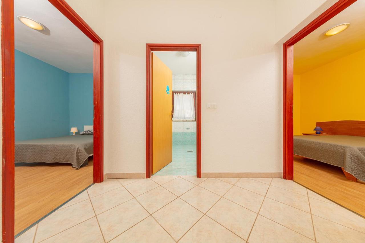 Apartment Lili Pula