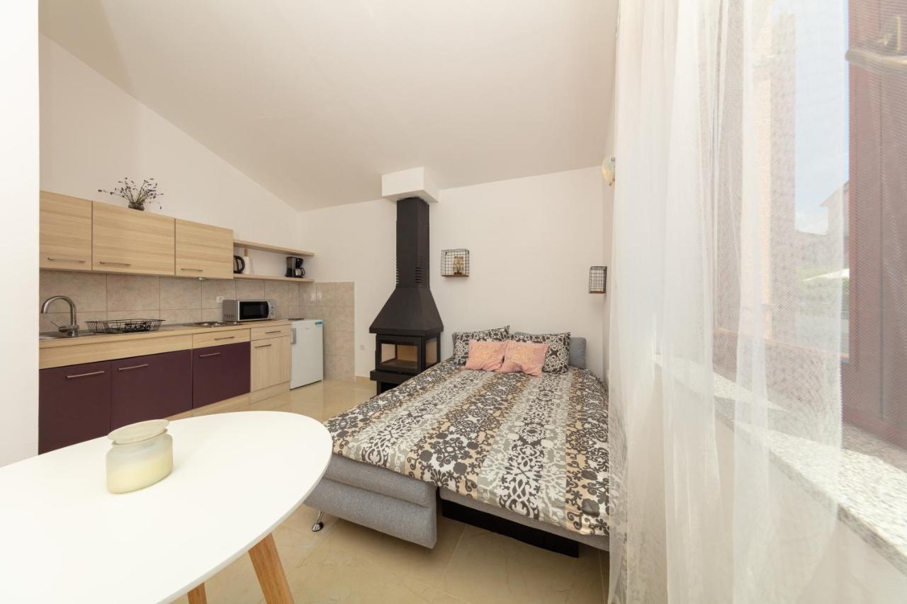 Apartment Lili Pula