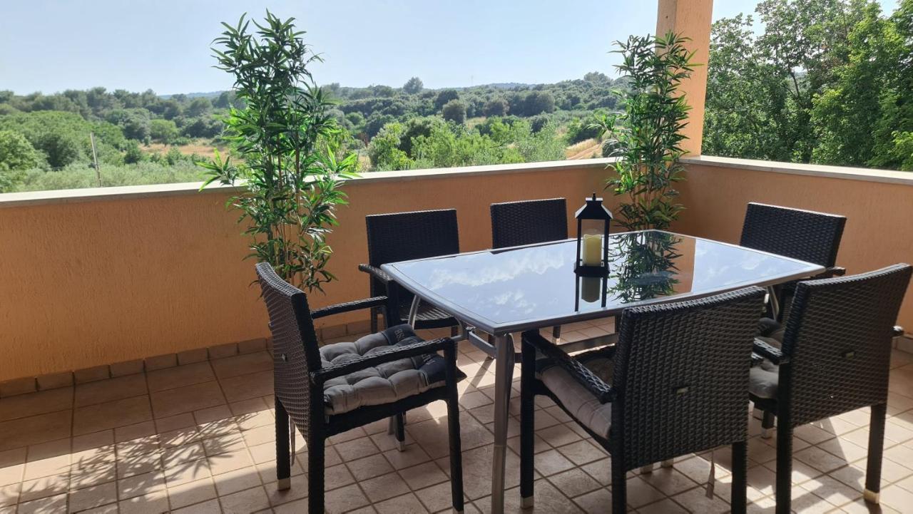 Lili Apartament *