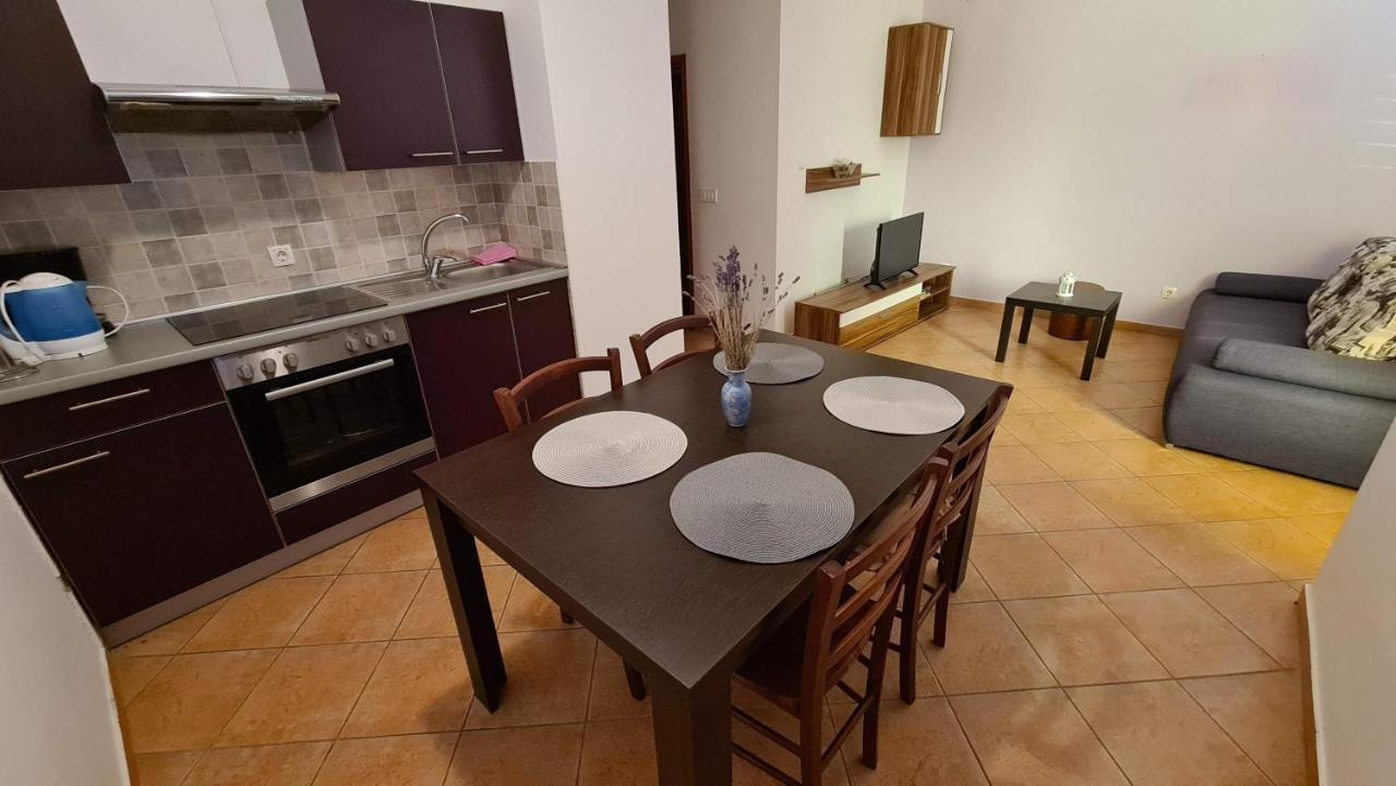 Apartament Lili *